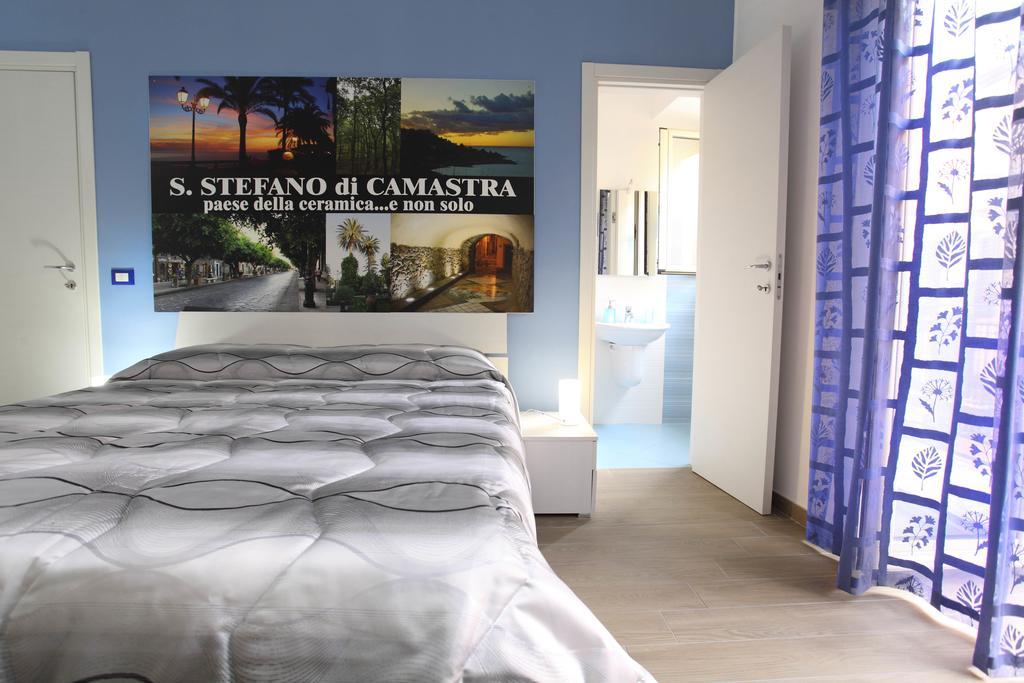 B&B La Grande Mela サント・ステーファノ・ディ・カマストラ 部屋 写真